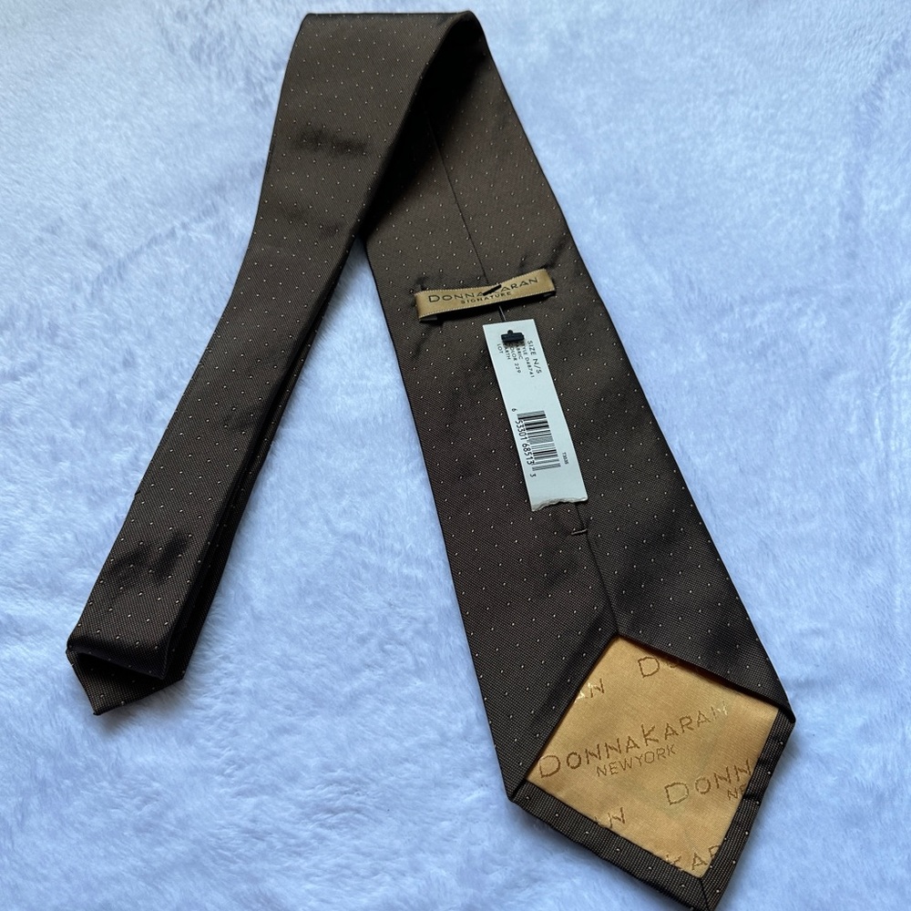 *NWT* Donna Karen -  Men’s Neck Tie